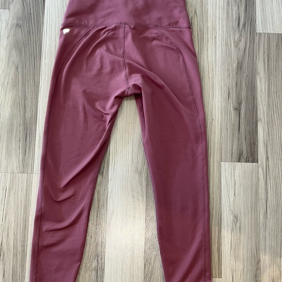 SOLD on Vinted. Fabletics compression capri leggings - Picture 3 of 4